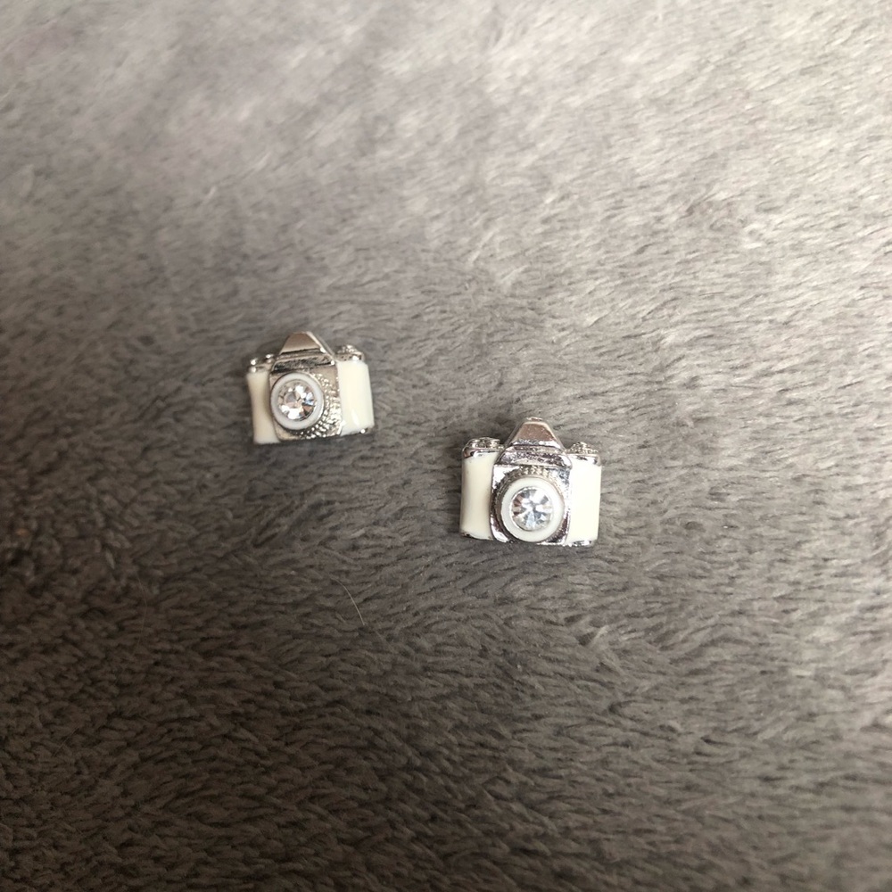 Cute camera earrings!